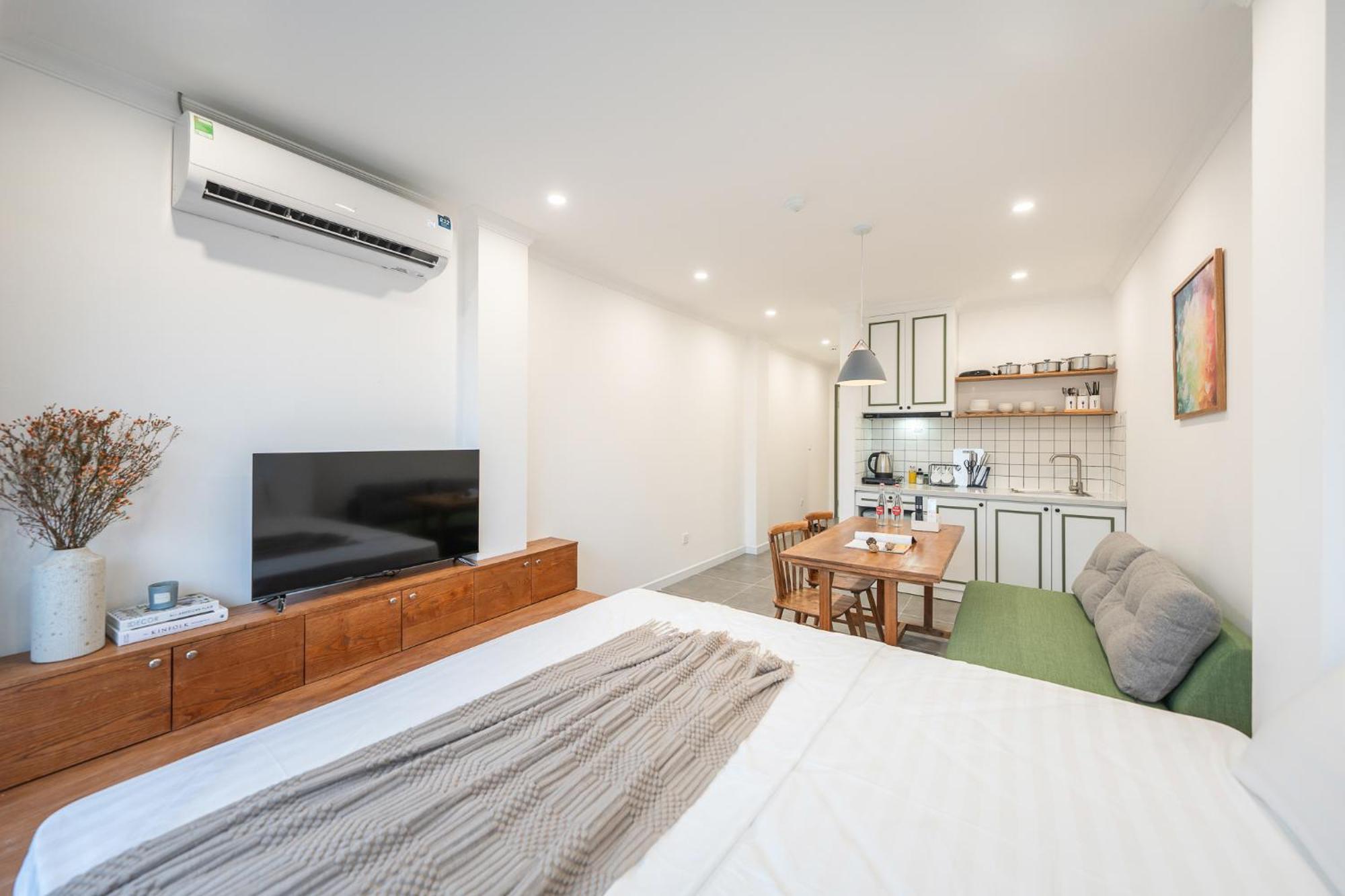Location/Big Group/Private Villa With Pool And Kitchen ハノイ市 エクステリア 写真