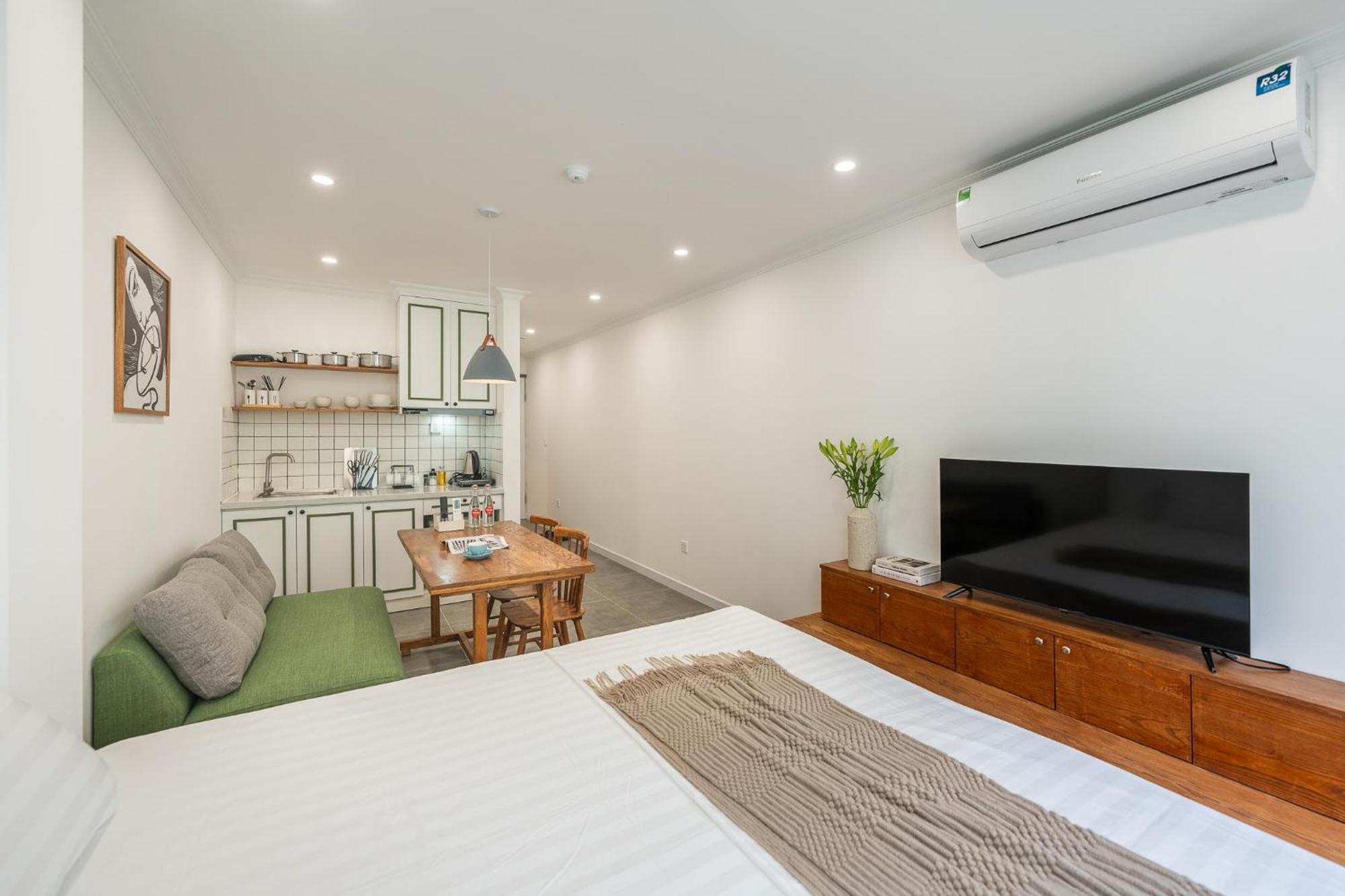 Location/Big Group/Private Villa With Pool And Kitchen ハノイ市 エクステリア 写真