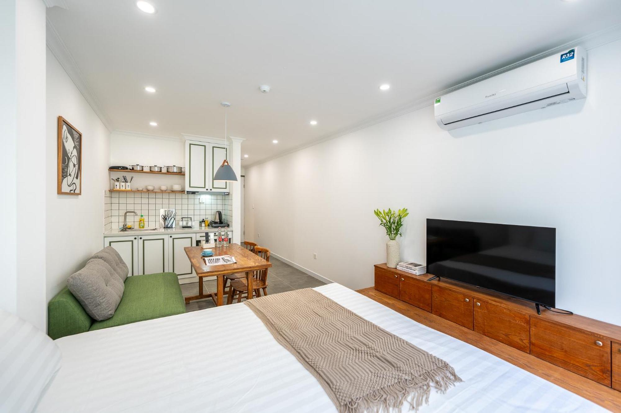 Location/Big Group/Private Villa With Pool And Kitchen ハノイ市 エクステリア 写真